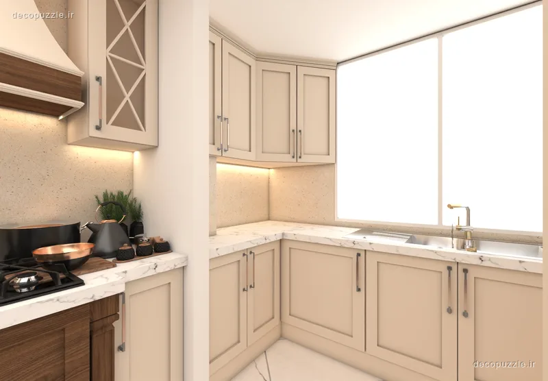 آشپزخانه نئوکلاسیک با کابینت کرم ممبران، چیدمان ال، صفحه ماربل و نورپردازی خطی