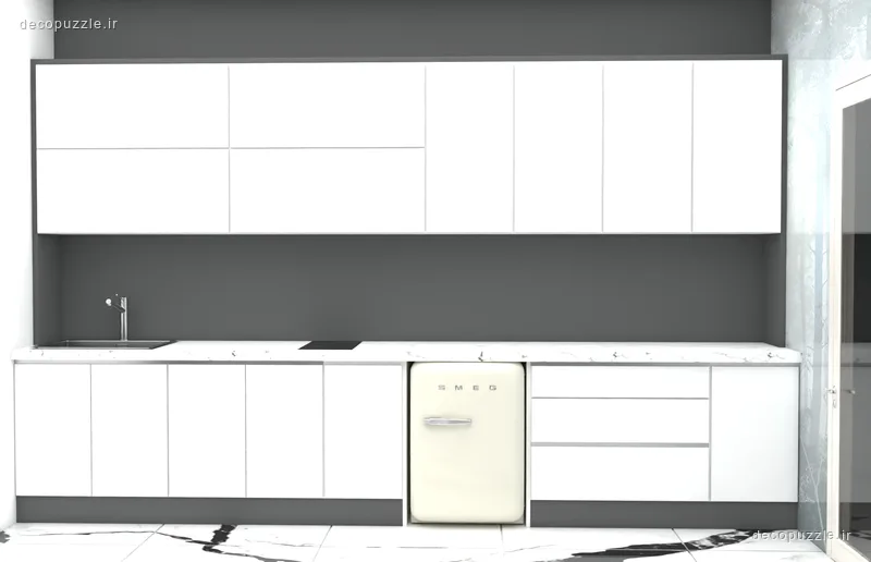 کابینت سفید هایگلاس با چیدمان خطی، صفحه سنگی و یخچال کرم روی دیوار طوسی