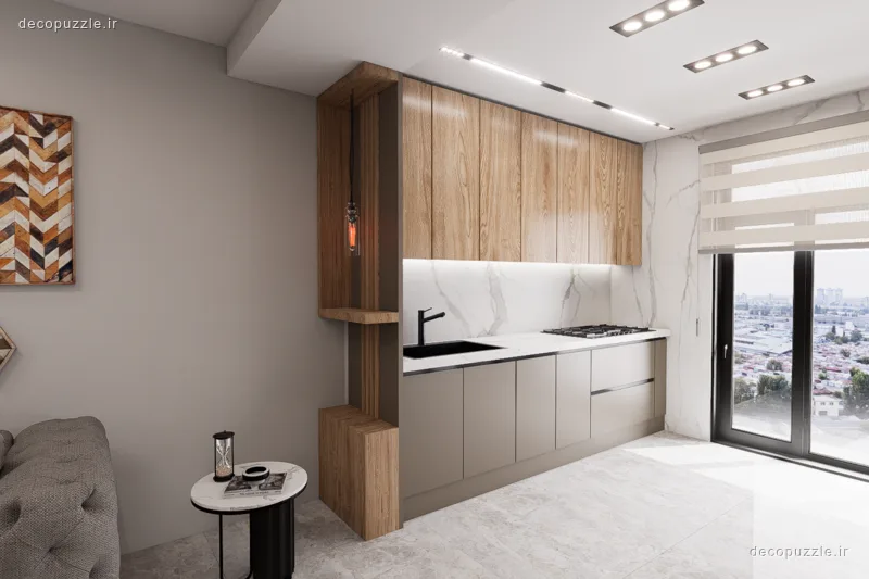 کابینت مدرن دورنگ طرح چوب و مات با چیدمان خطی، بین کابینتی ماربل و نورپردازی خطی در آشپزخانه