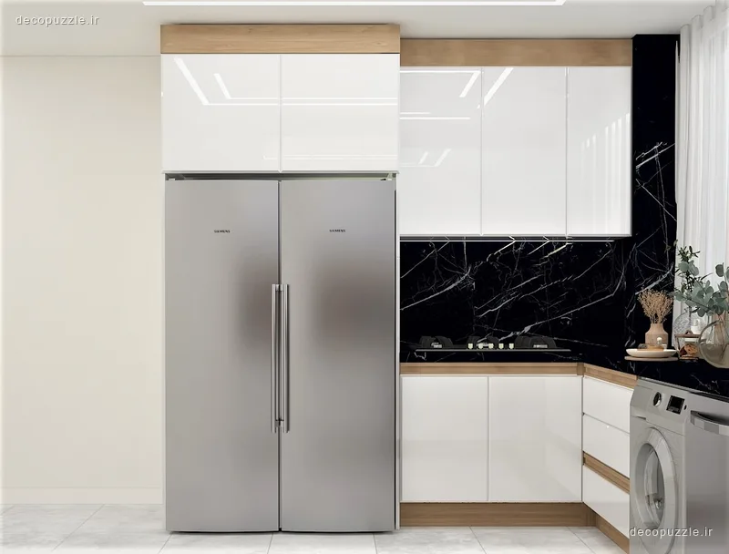 کابینت مدرن هایگلاس سفید با جزئیات طرح چوب، بین کابینتی ماربل مشکی و چیدمان ال