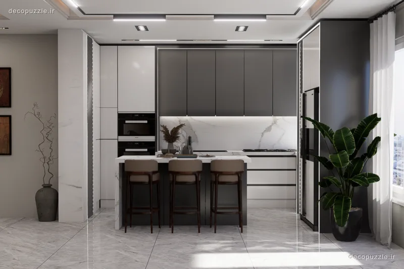 کابینت مدرن دورنگ سفید و طوسی با جزیره، بین کابینتی ماربل و فر توکار در آشپزخانه