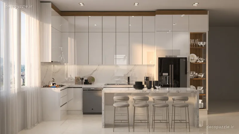آشپزخانه مدرن سفید هایگلاس با جزیره، ویترین و بین کابینتی ماربل