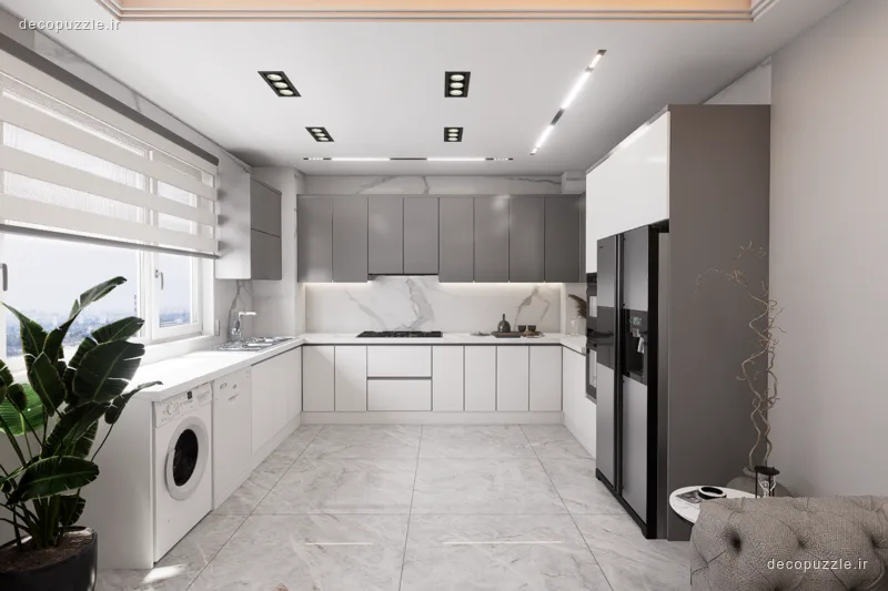 کابینت مدرن دورنگ با چیدمان ال، بین کابینتی ماربل و نورپردازی خطی در آشپزخانه