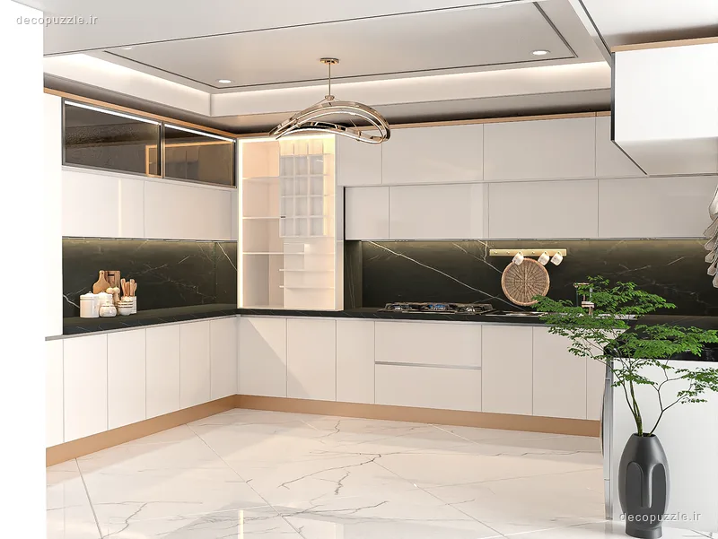 کابینت مدرن سفید مات با بین کابینتی ماربل مشکی، ویترین شیشه‌ای و قفسه باز در آشپزخانه ال