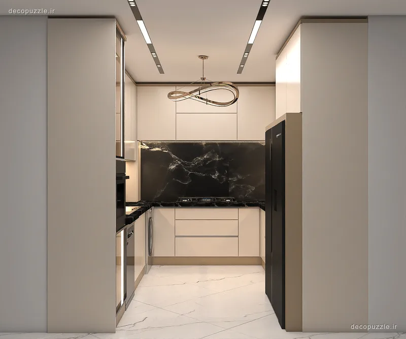 آشپزخانه مدرن دورنگ با کابینت سفید و مشکی، چیدمان یو، بین کابینتی ماربل و نورپردازی خطی